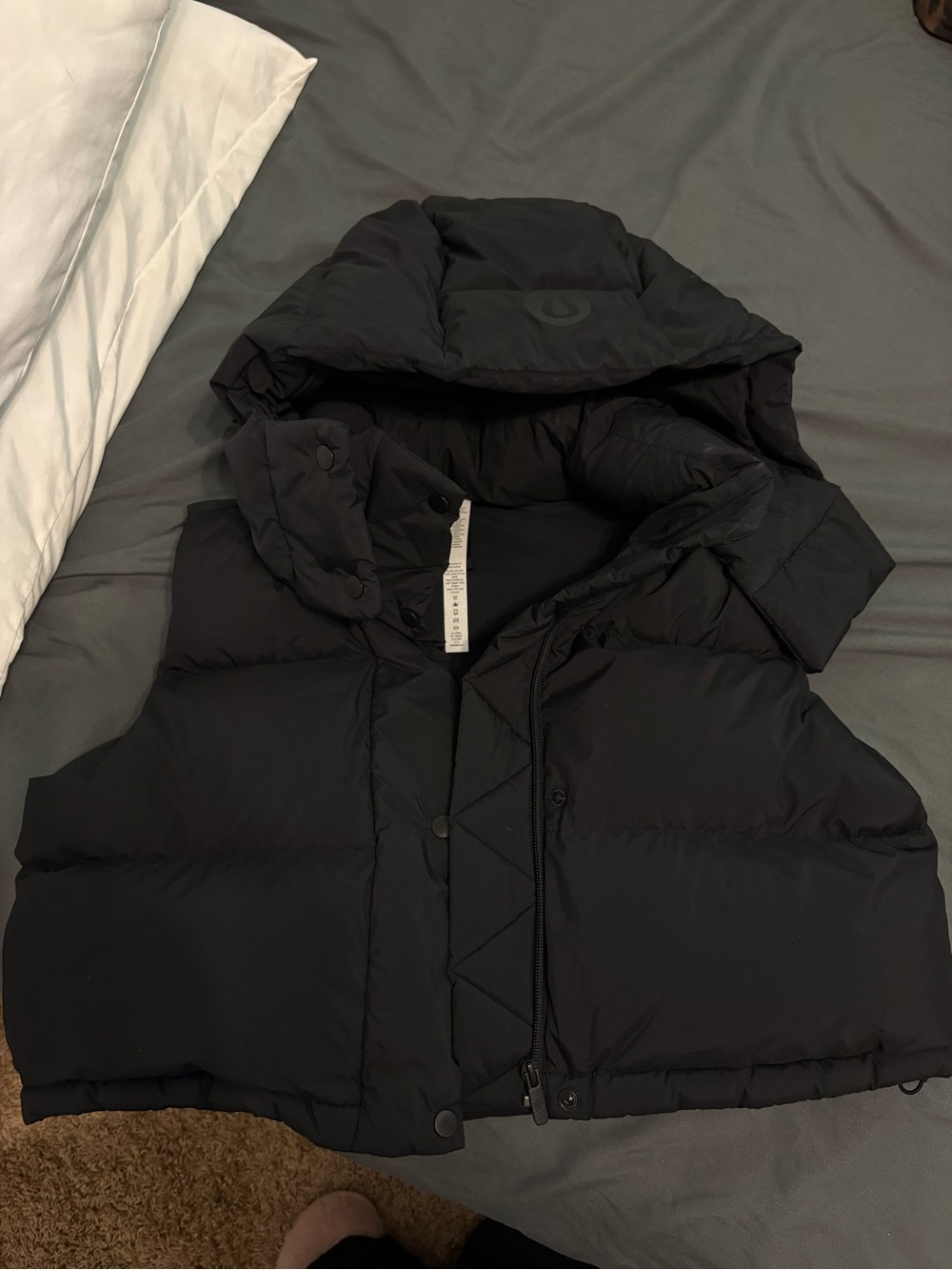 Lululemon Wunder Puff Super Cropped Jacket